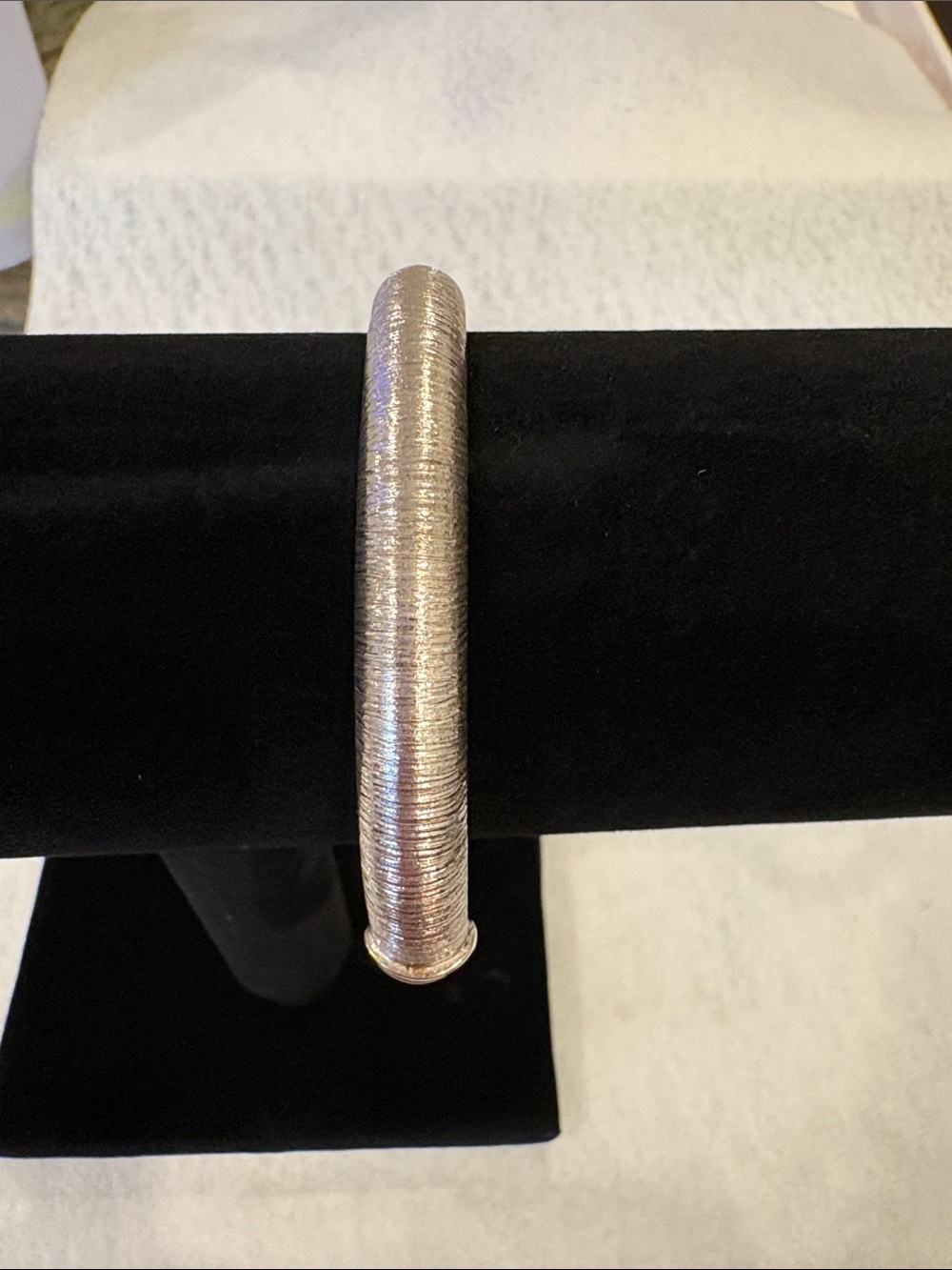 Diamond Cut Silver Hinged Bangle Bracelet